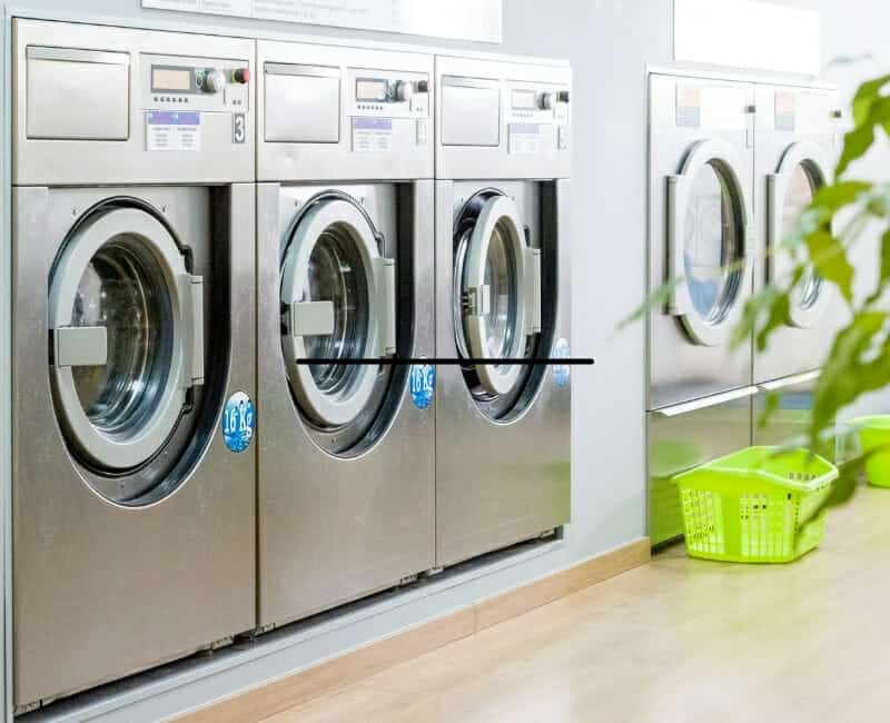 Overwhelmed by laundry: laundromat